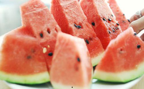 吃瓜冰椰,揭秘网红美食背后的故事